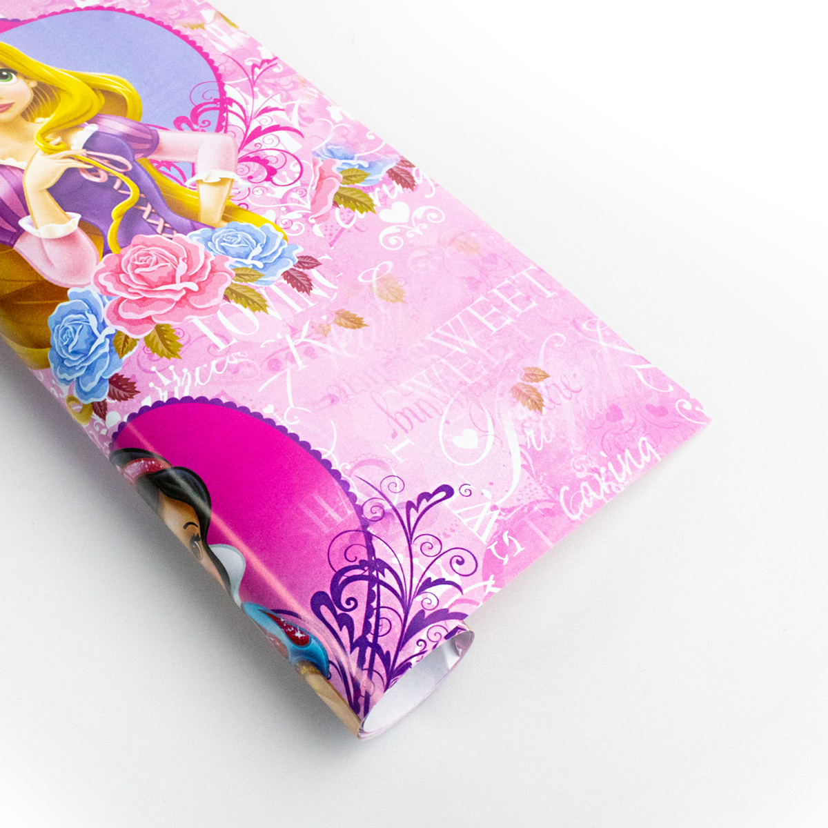 Papel de regalo con diseño princesas de Disney